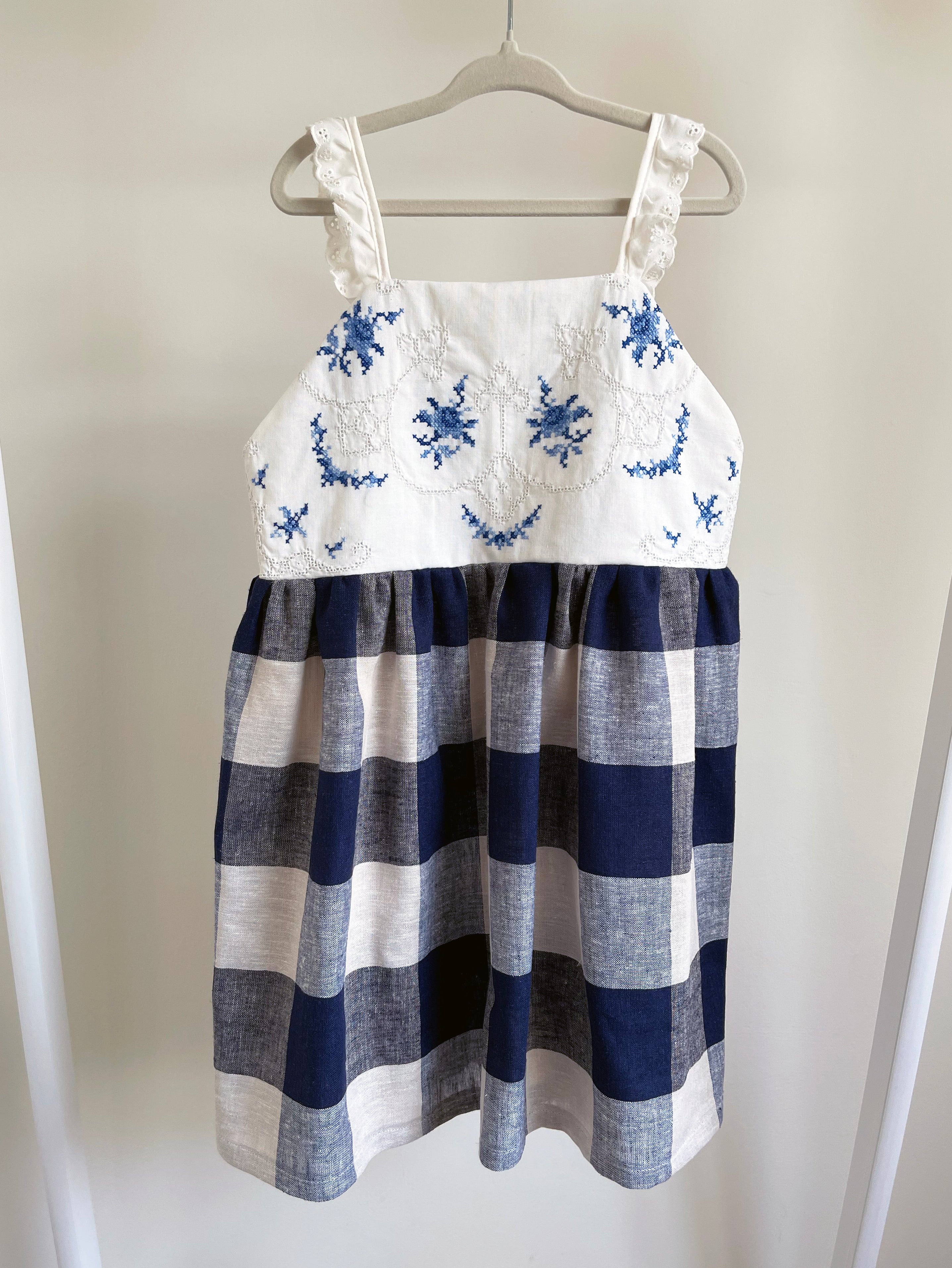 The Meadow Dress - Blue Cross-stitch 4-5