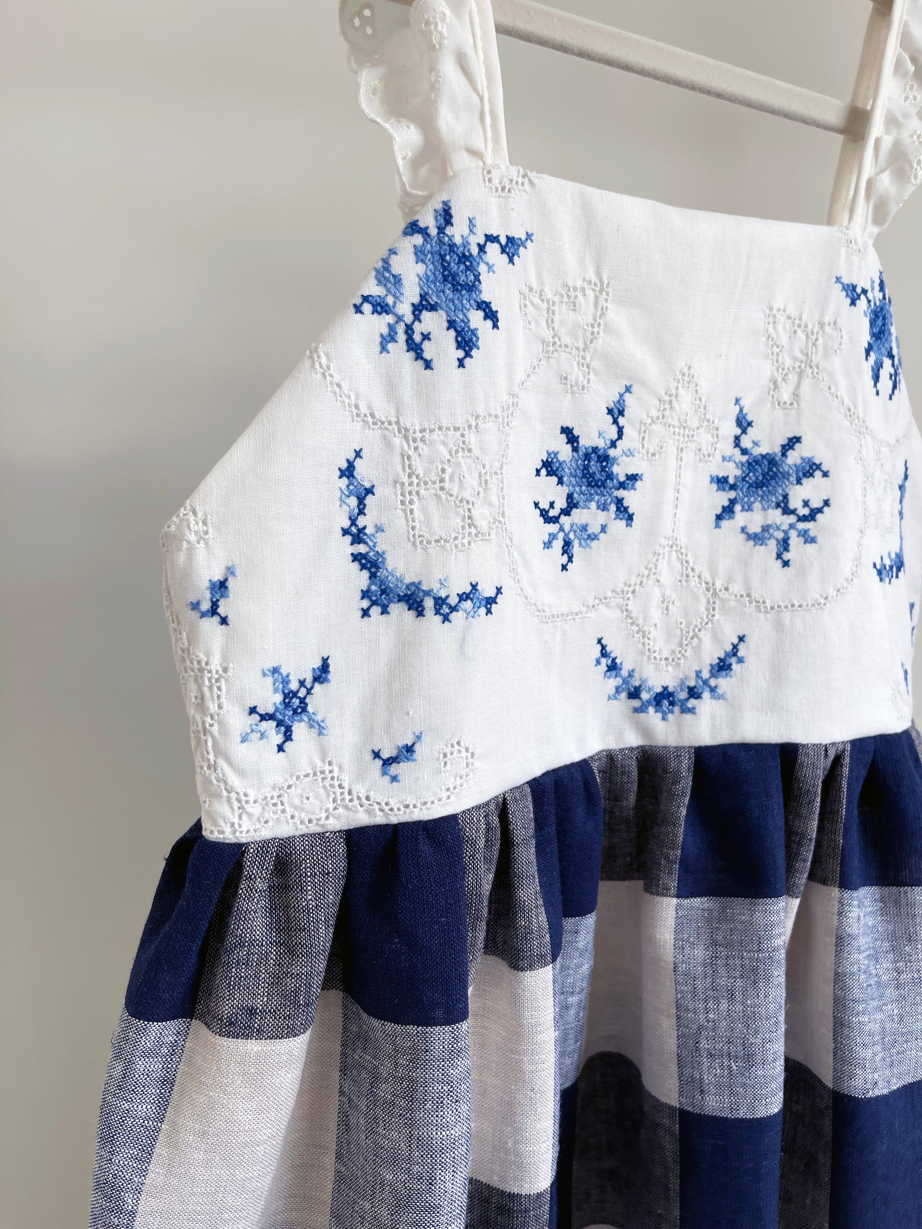 The Meadow Dress - Blue Cross-stitch 4-5