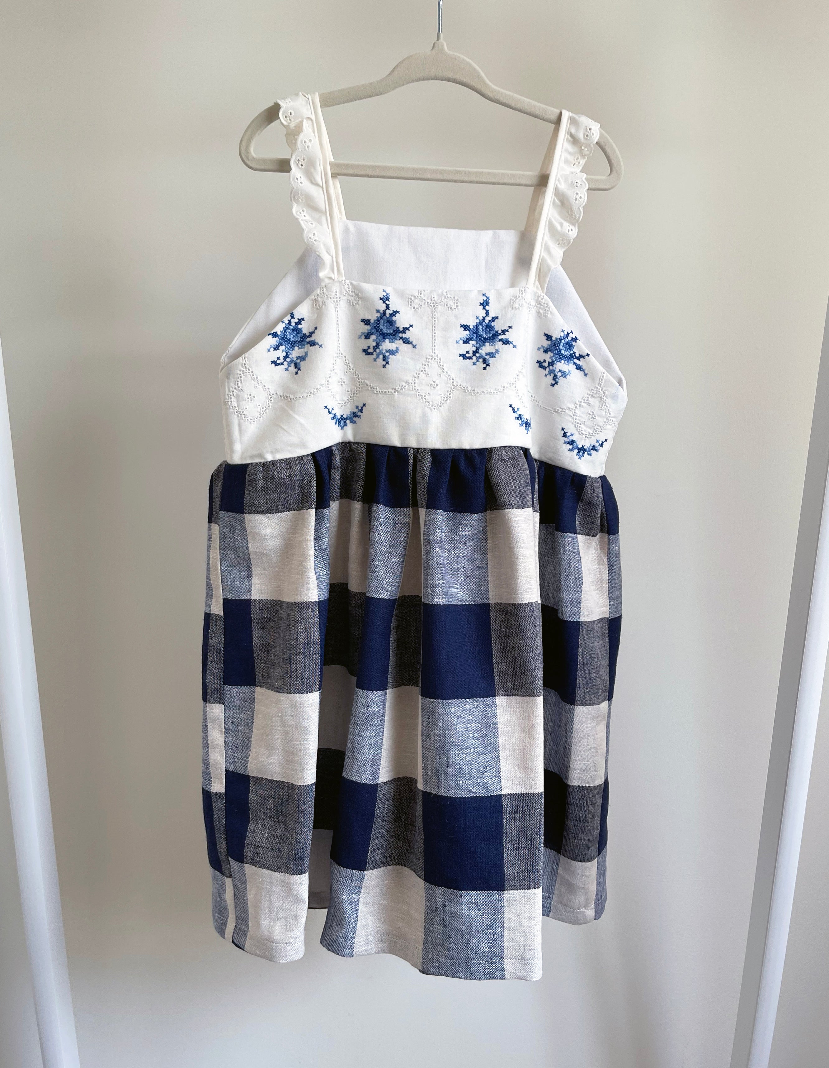 The Meadow Dress - Blue Cross-stitch 4-5